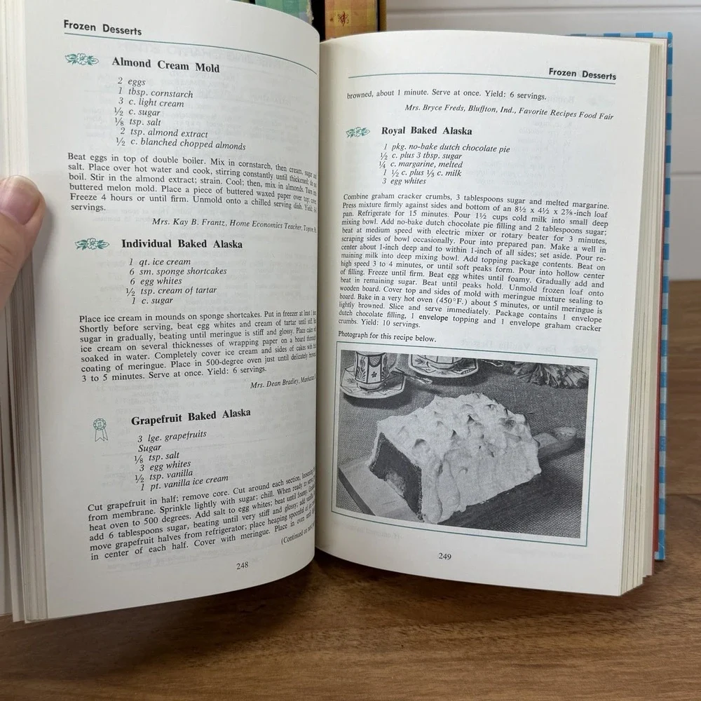 Favorite Recipes of America Cookbook Set VTG 60s Granny Cottagecore Kitchen